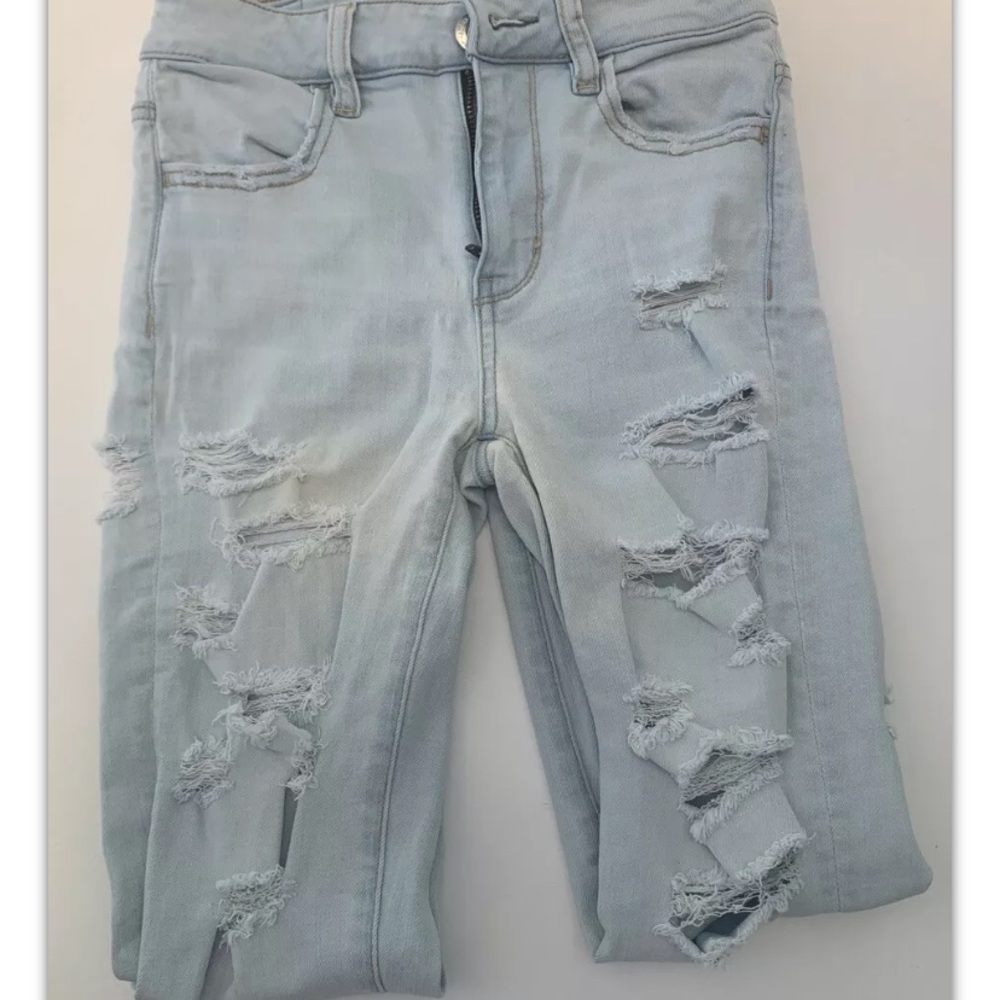 American Eagle Light Wash Ripped Jeans Size 00